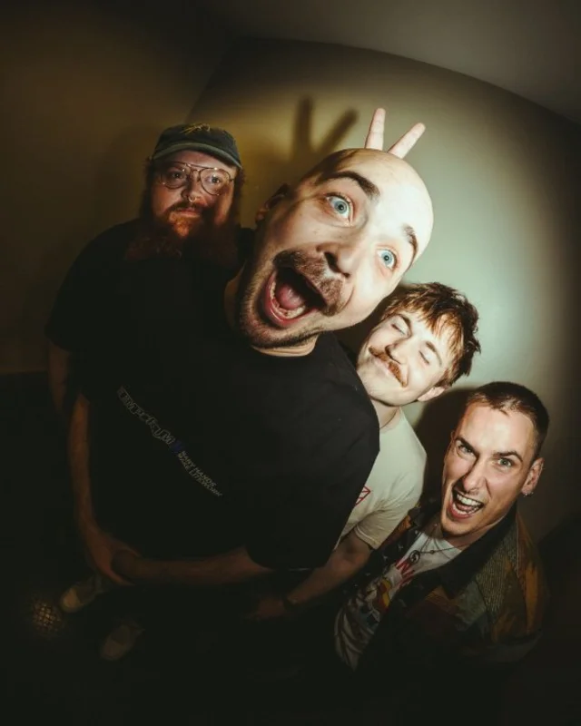 SCUSTIN - Instore - MAY 8th